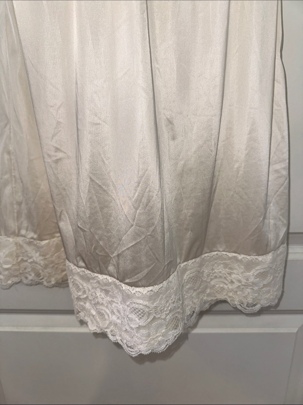 Vintage 60s/70s Creamy White Half Slip with Lace Hem‎ - Picture 3 of 4